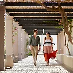 9 Muses Santorini Hotel 5*