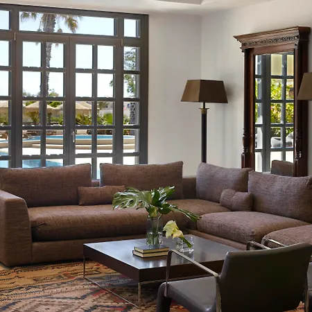 Отель 9 Muses Santorini Периволос