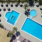 9 Muses Santorini 5* Perivolos (Santorini)