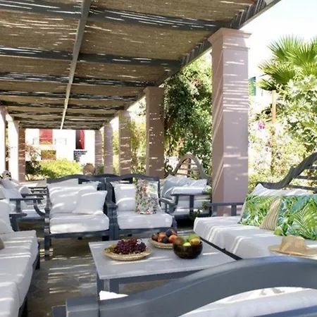 9 Muses Santorini Hotell Perivolos (Santorini)