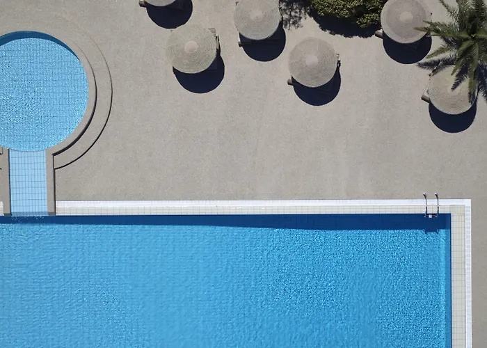 Hotel 9 Muses Santorini 5*