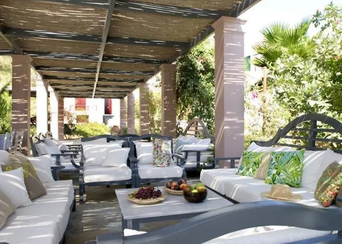 9 Muses Santorini Hotel Perivolos (Santorini)