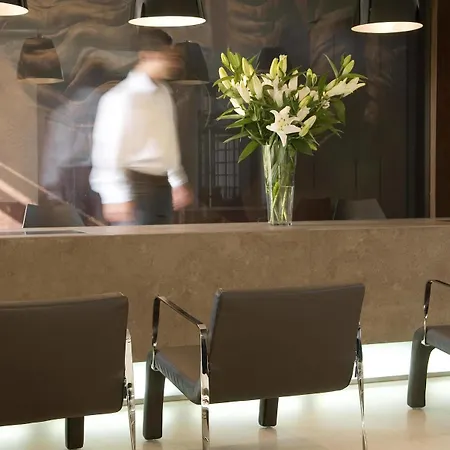 9 Muses Santorini Perivólosz