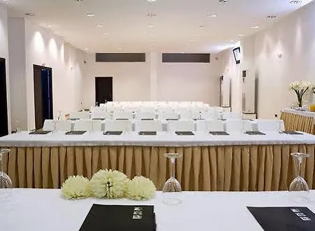 9 Muses Santorini 酒店 5*