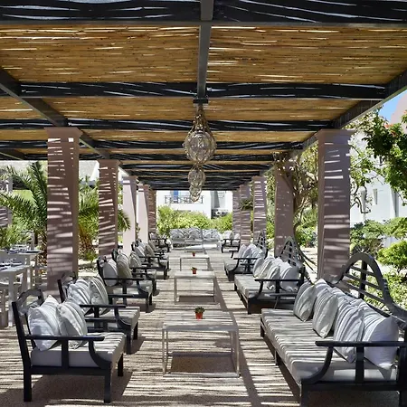 9 Muses Santorini Perivólosz