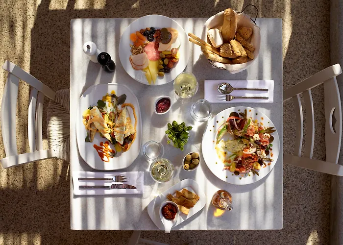 Hotell 9 Muses Santorini 5*