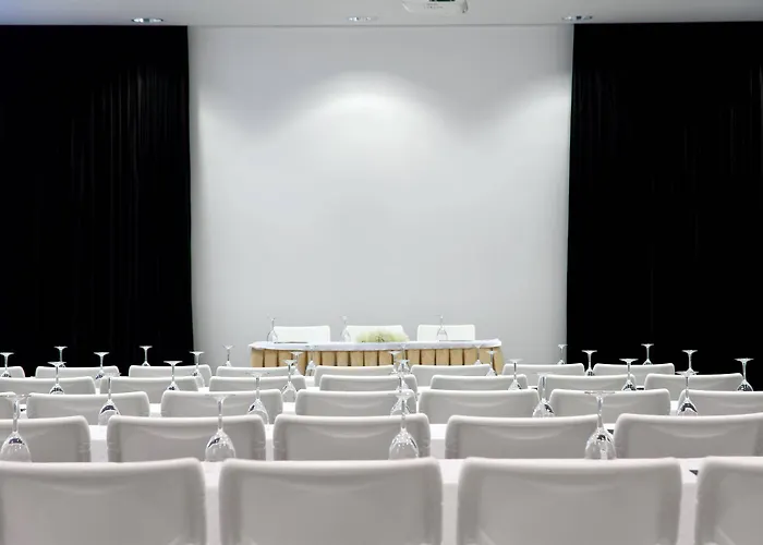 9 Muses Santorini Hotell