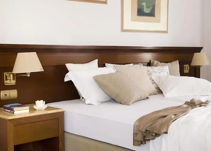 Hotell 9 Muses Santorini 5*