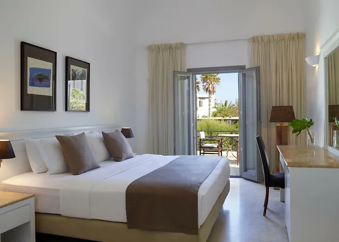 9 Muses Santorini 5* Perivolos (Santorini)